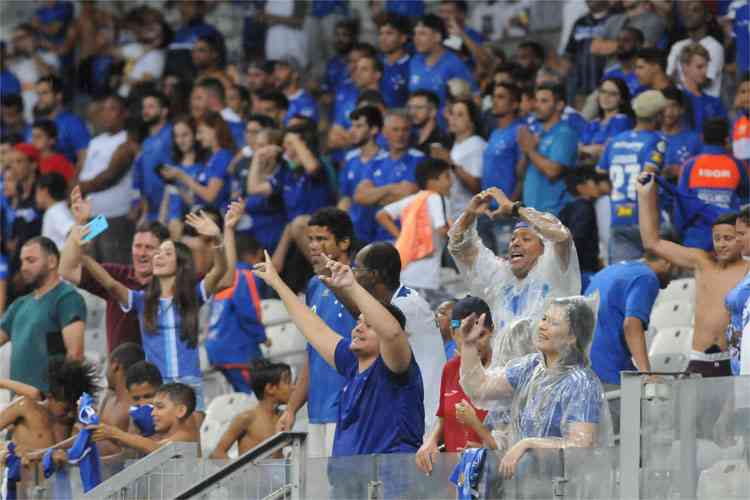 Com preos promocionais, Cruzeiro inicia venda de ingressos para clssico contra Amrica 